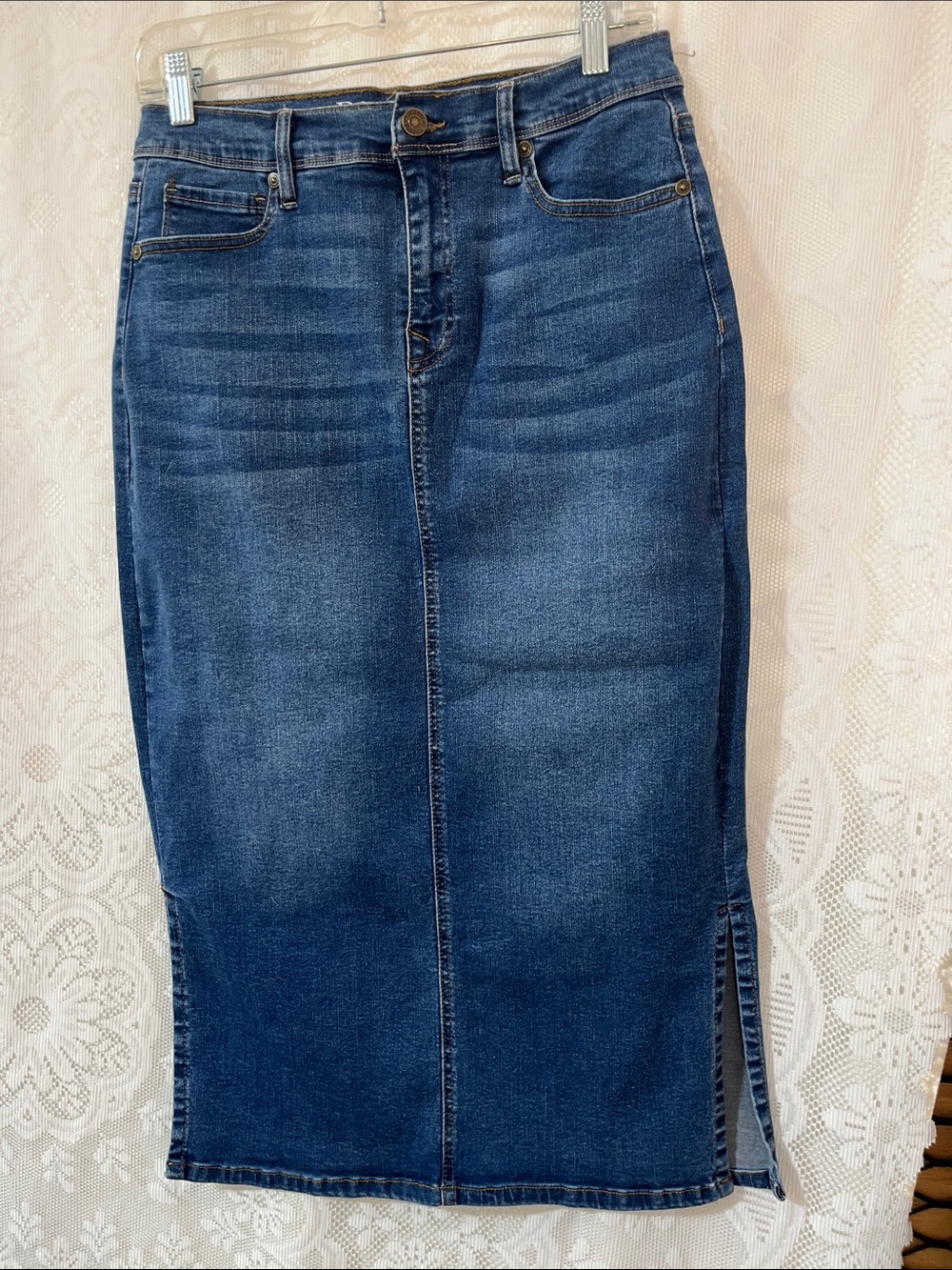 DG2 by Diane Gilman Medium Blue Straight-Leg Denim Skirt